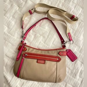 Coach 23951 Daisy Spectator Sand multicolor Pink Leather Crossbody Shoulder Bag